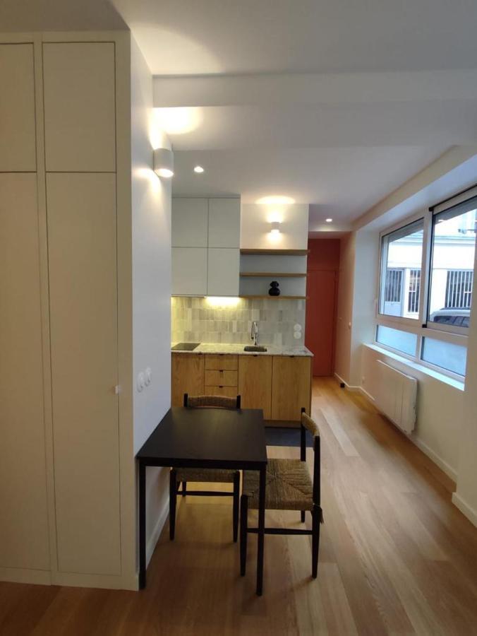 Suite Confortable Sur Le Canal Saint-Martin / Republique ปารีส ภายนอก รูปภาพ